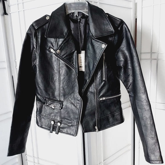 NEW! Romeo & Juliet black vegan leather zip-up cropped moto jacket🆕️Size Med - Picture 5 of 15